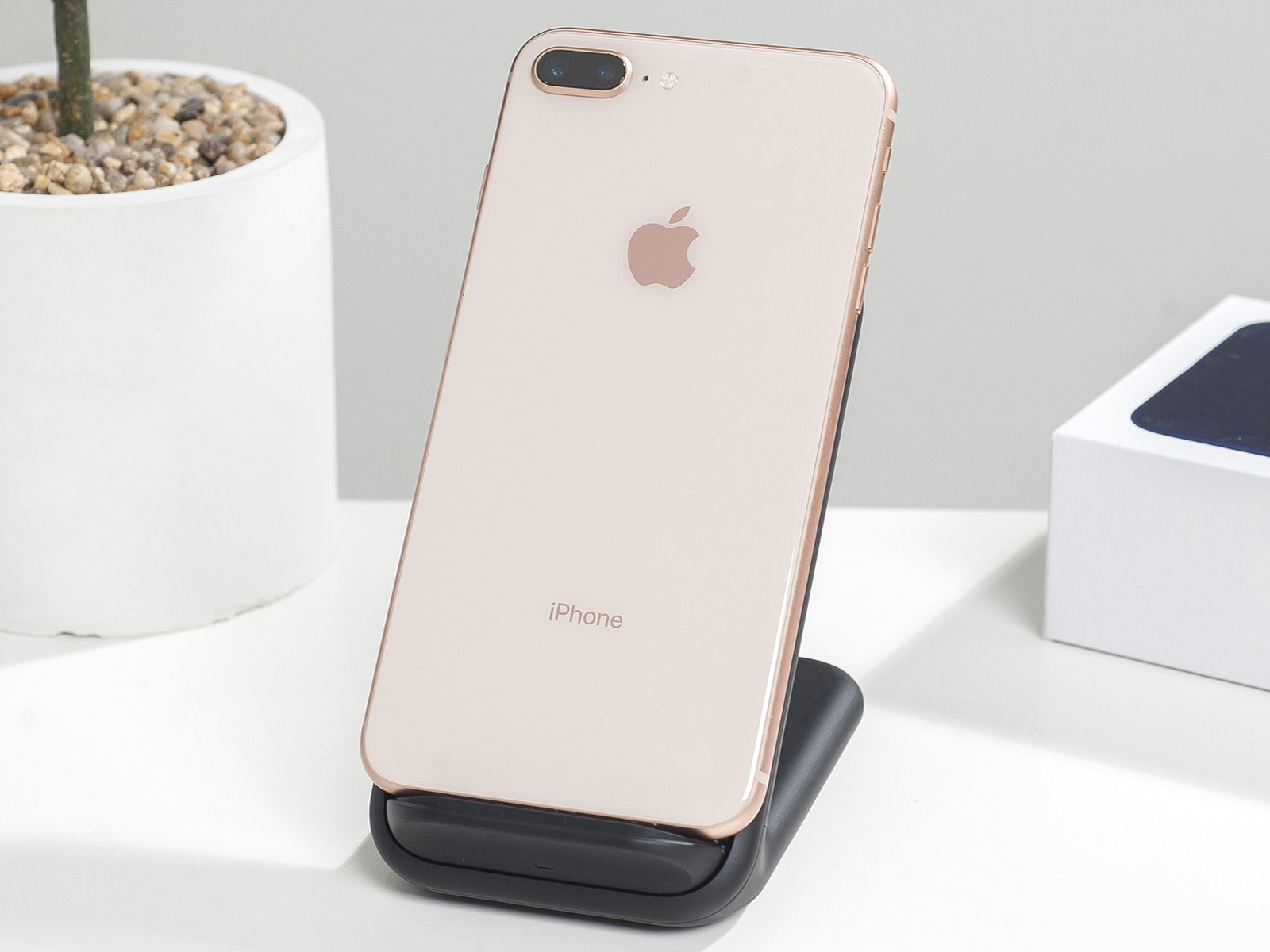 iPhone 8 Plus 64gb, Gold folosit